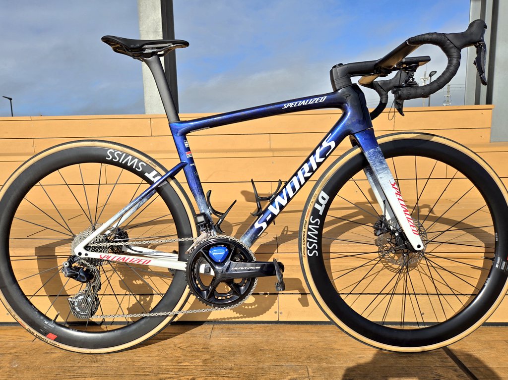 AtsuyukiShimojo's tweet image. Tarmac SL8 スーダル・クイックステップカラー納車しました！！
ヴェンジ同様コイツでもガンガン走ります🚴