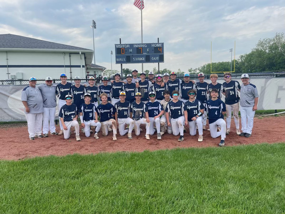 Edgewood Baseball (@edgewood_bb) on Twitter photo Cougars beat Franklin 4-0 to take a share of the SWBL League Title!
<a href="/ZackBoyle15/">Zack Boyle</a> 2-3, 2 RBI, 2B, HR.
<a href="/CarsonDownie/">Carson Downie</a> 7 IN, 3 H, 9 Ks. CG, W.
1-3, 2 SB, stole home!
<a href="/jj_vogel1/">JJ Vogel</a> 2-3
<a href="/SimondsHaydon/">Haydon Simonds</a> 1-1, 2 BB
Couldnโt be more proud of this group! Not done yetโฆ
#EarnedNotGiven Cougars beat Franklin 4-0 to take a share of the SWBL League Title!
<a href="/ZackBoyle15/">Zack Boyle</a> 2-3, 2 RBI, 2B, HR.
<a href="/CarsonDownie/">Carson Downie</a> 7 IN, 3 H, 9 Ks. CG, W.
1-3, 2 SB, stole home!
<a href="/jj_vogel1/">JJ Vogel</a> 2-3
<a href="/SimondsHaydon/">Haydon Simonds</a> 1-1, 2 BB
Couldnโt be more proud of this group! Not done yetโฆ
#EarnedNotGiven