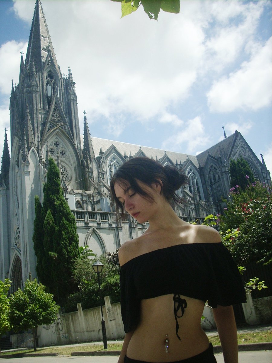 celestit444xd's tweet image. chica fan de las catedrales (fotos de antes de ser pelada)