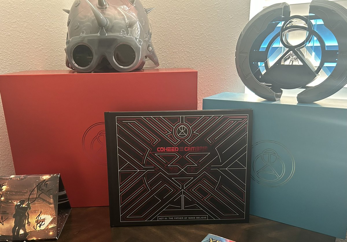 Just finished the <a href="/Coheed/">Coheed and Cambria</a> Vaxis Act III book and I’m stunned! Pulling together characters and stories from every Coheed era, I need Act IV asap! #vaxis