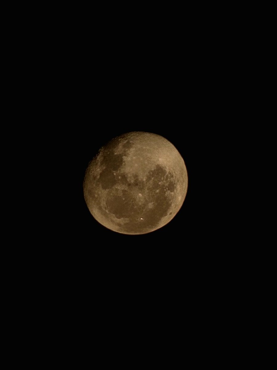 La Luna de hoy 🩶✨️🩶