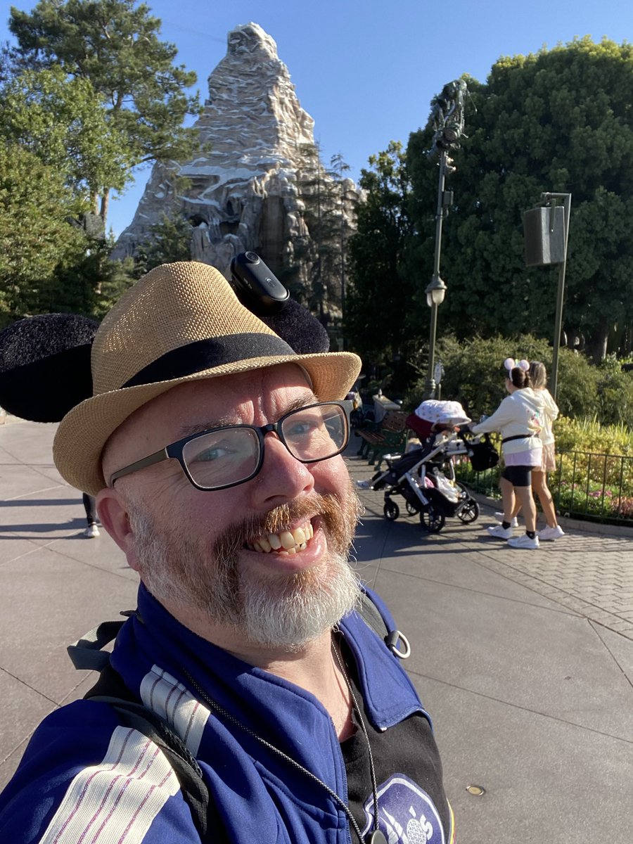 It’s official… <a href="/IMPROVingFrank/">Frank Cardillo</a> needs to go back to #Disneyland!