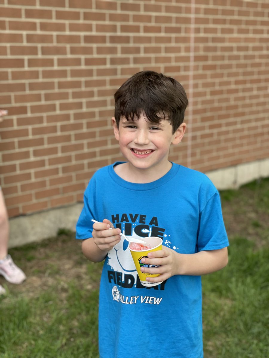 Andrea Marnell (@marnellandrea29) on Twitter photo S is for Surprise! Thank you to <a href="/amandacohn9/">Amanda Cohn</a> and <a href="/AP_SharpVV/">Meghan Sharp</a> for surprising the kids at Valley View with snow cones from Kona Ice. <a href="/VV_Voyagers/">VV Voyagers</a> #fabulousfirsties #surprise #konaice S is for Surprise! Thank you to <a href="/amandacohn9/">Amanda Cohn</a> and <a href="/AP_SharpVV/">Meghan Sharp</a> for surprising the kids at Valley View with snow cones from Kona Ice. <a href="/VV_Voyagers/">VV Voyagers</a> #fabulousfirsties #surprise #konaice