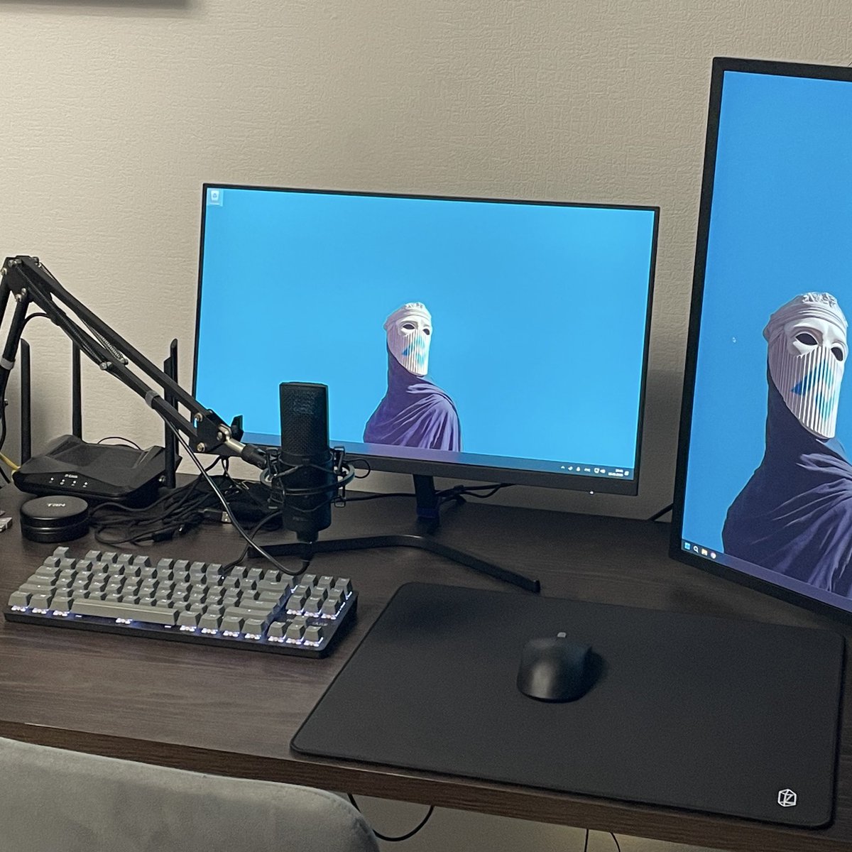 norcxndle's tweet photo. My workplace 👌🏻
There are some things to change, but it turned out pretty good https://t.co/eDxm0ifcJg