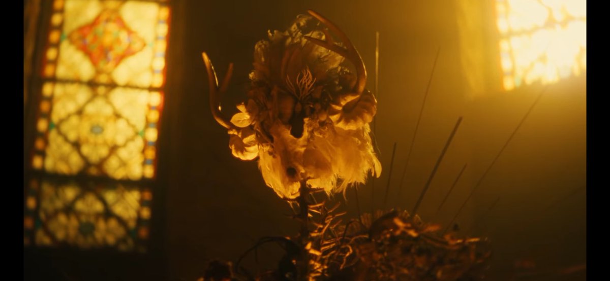 有識者お願い…！
前奏と後奏おそらく北欧諸語なんだけど、誰か何語か割り当てて…！訳して！！！😭🙏🏻