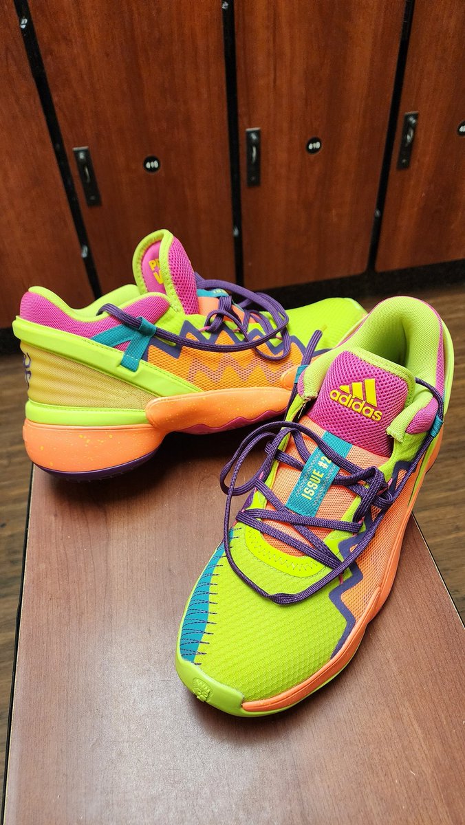 TyBecool1138's tweet image. New Kicks 👟 #DonIssue2 #SpidaMitchell 🏀🕸🕷