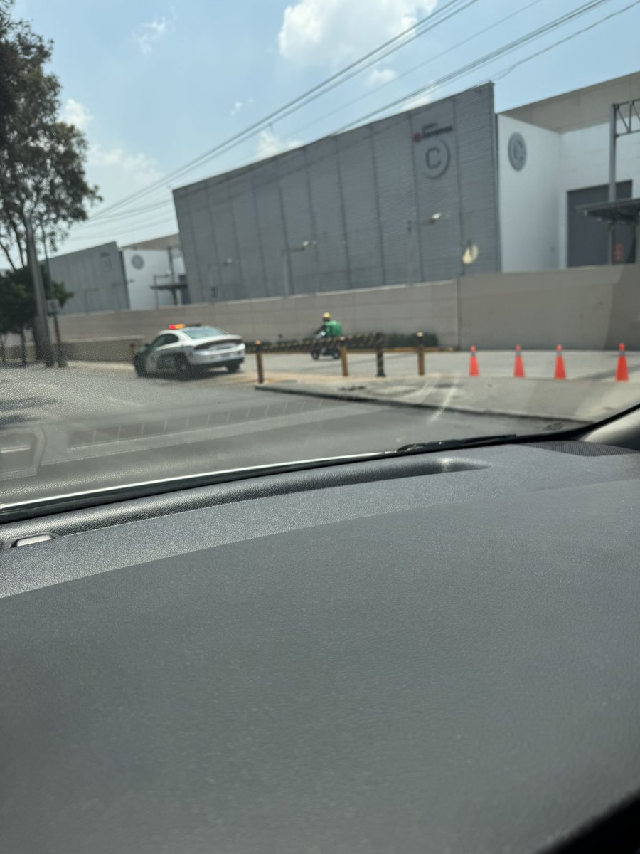 Chole dval tweet media