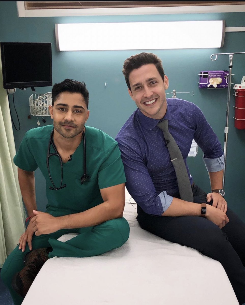 Hanging on set with Dr👨‍⚕️ #manishdayal
#theresident #doctor #ad