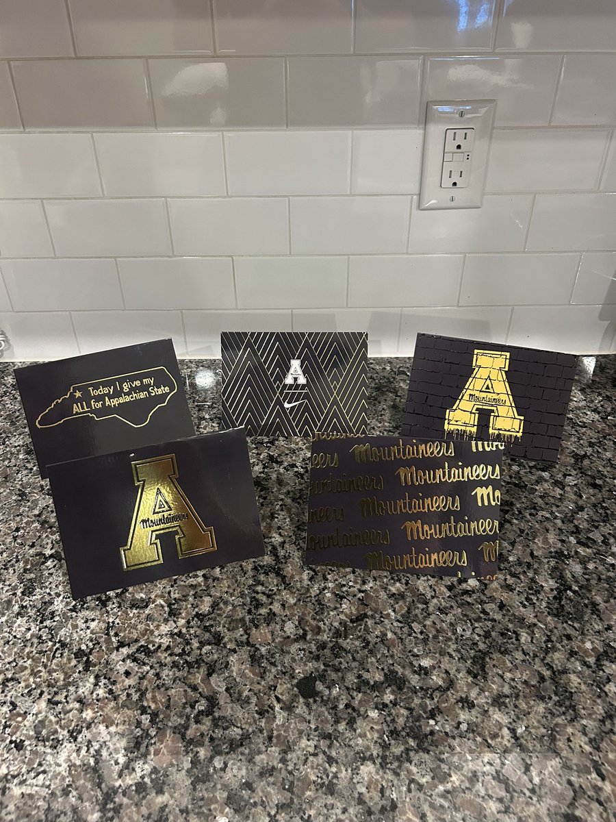 GavinBarber2026's tweet image. Just more and more love from @AppState_FB, love when the coach’s make you feel wanted with personal letters‼️@CoachYurachek @Dowell_Loggains @CoachZMayo @Mooresville_FB @mfarrellsports