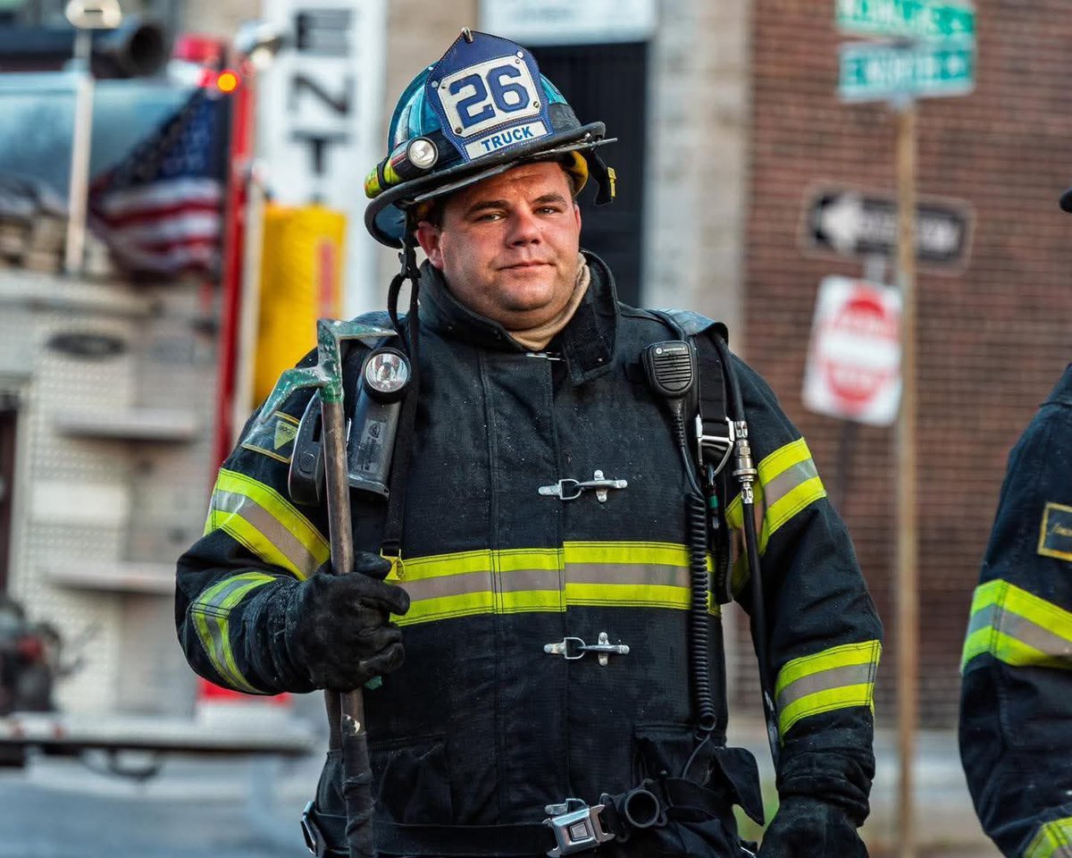 Baltimore City FOP (@fop3) on Twitter photo FOP3 sends our condolences to the family of Lt. Mark Dranbauer and to our friends at the <a href="/BaltimoreFire/">Baltimore Fire</a> , <a href="/officers964/">Baltimore Fire Officers IAFF Local 964</a> and <a href="/BCFDL734/">Baltimore Firefighters IAFF Local 734</a>
🚨STATEMENT FROM THE DRANBAUER FAMILY 📣
On Monday May 12, 2025, 44-year-old Lieutenant Mark Dranbauer Jr., a 23-year veteran of the Baltimore FOP3 sends our condolences to the family of Lt. Mark Dranbauer and to our friends at the <a href="/BaltimoreFire/">Baltimore Fire</a> , <a href="/officers964/">Baltimore Fire Officers IAFF Local 964</a> and <a href="/BCFDL734/">Baltimore Firefighters IAFF Local 734</a>
🚨STATEMENT FROM THE DRANBAUER FAMILY 📣
On Monday May 12, 2025, 44-year-old Lieutenant Mark Dranbauer Jr., a 23-year veteran of the Baltimore