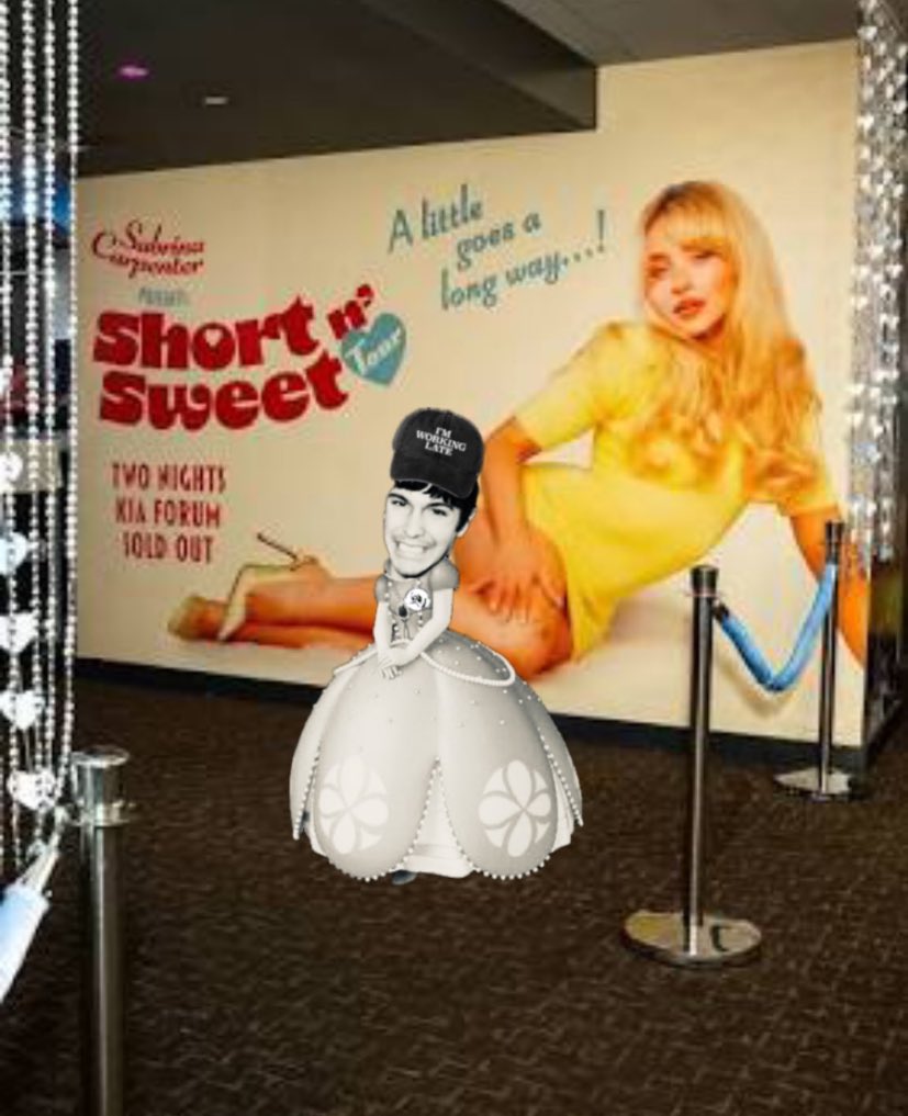 tuckfianation's tweet photo. Tuckfia after the “Short n’ Sweet” Tour 🤍.

via @lilyontour6 https://t.co/7T6R5FQVg9