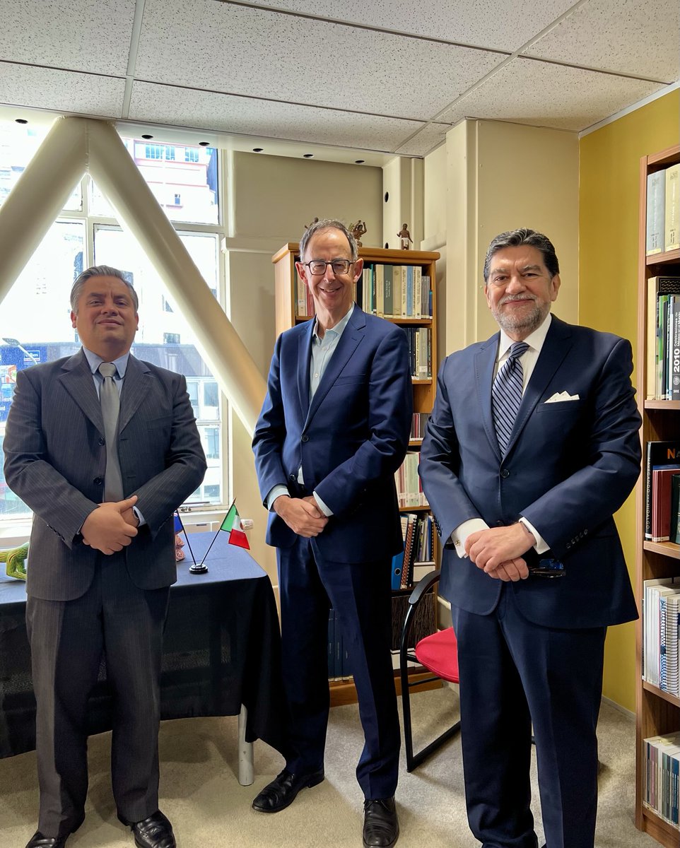 Alfredo Pérez Bravo (@perezbravoa) on Twitter photo Tuvimos una muy útil reunión de trabajo con <a href="/MatthewOMeagher/">Matthew O'Meagher</a> , investigador y académico de la <a href="/VicUniWgtn/">Te Herenga Waka—Victoria University of Wellington</a> . Matthew es un gran promotor de NZ en LATAM y 🔄. Conversamos sobre futuros proyectos de investigación entre su institución y universidades de México. Tuvimos una muy útil reunión de trabajo con <a href="/MatthewOMeagher/">Matthew O'Meagher</a> , investigador y académico de la <a href="/VicUniWgtn/">Te Herenga Waka—Victoria University of Wellington</a> . Matthew es un gran promotor de NZ en LATAM y 🔄. Conversamos sobre futuros proyectos de investigación entre su institución y universidades de México.