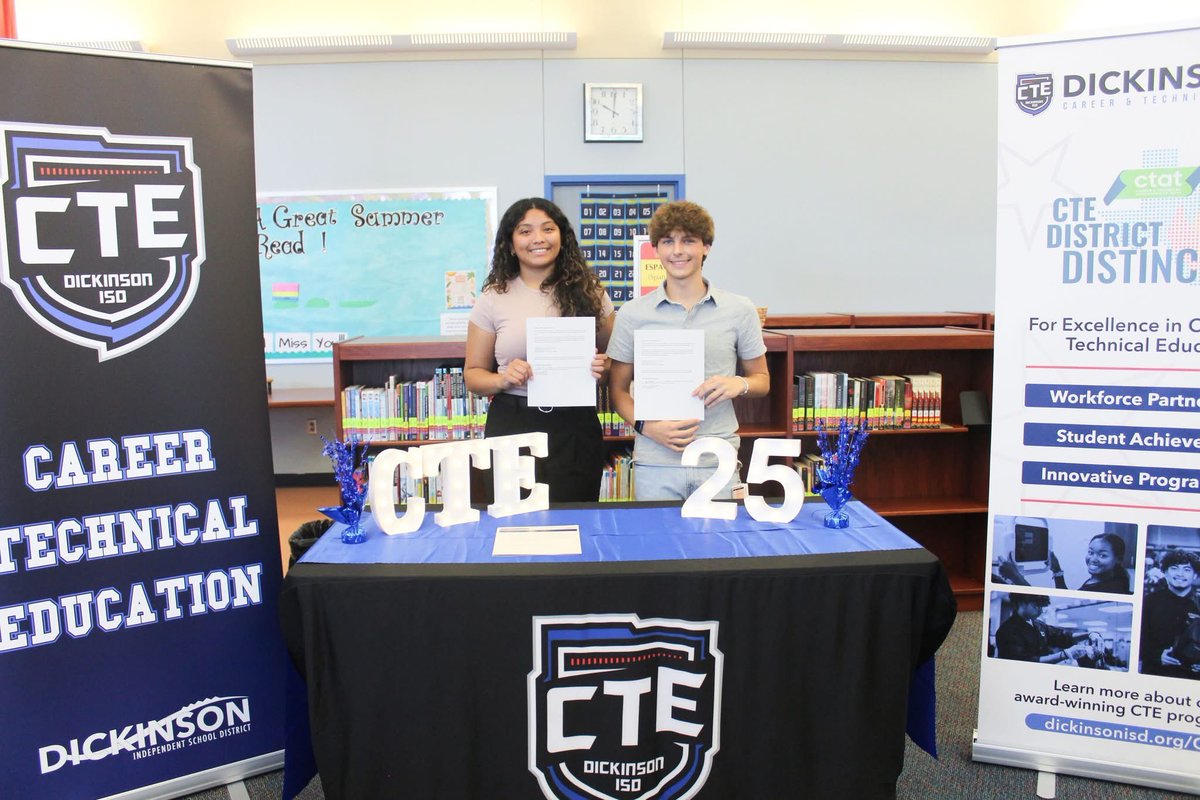 DickinsonISD's tweet image. Huge shoutout to our students who signed straight into the workforce at CTE Signing Day! They’re launching careers right after graduation—some even earlier. We’re so proud of their hard work and can’t wait to see all they accomplish!
#CTESigningDay #GatorProud #WorkforceReady
