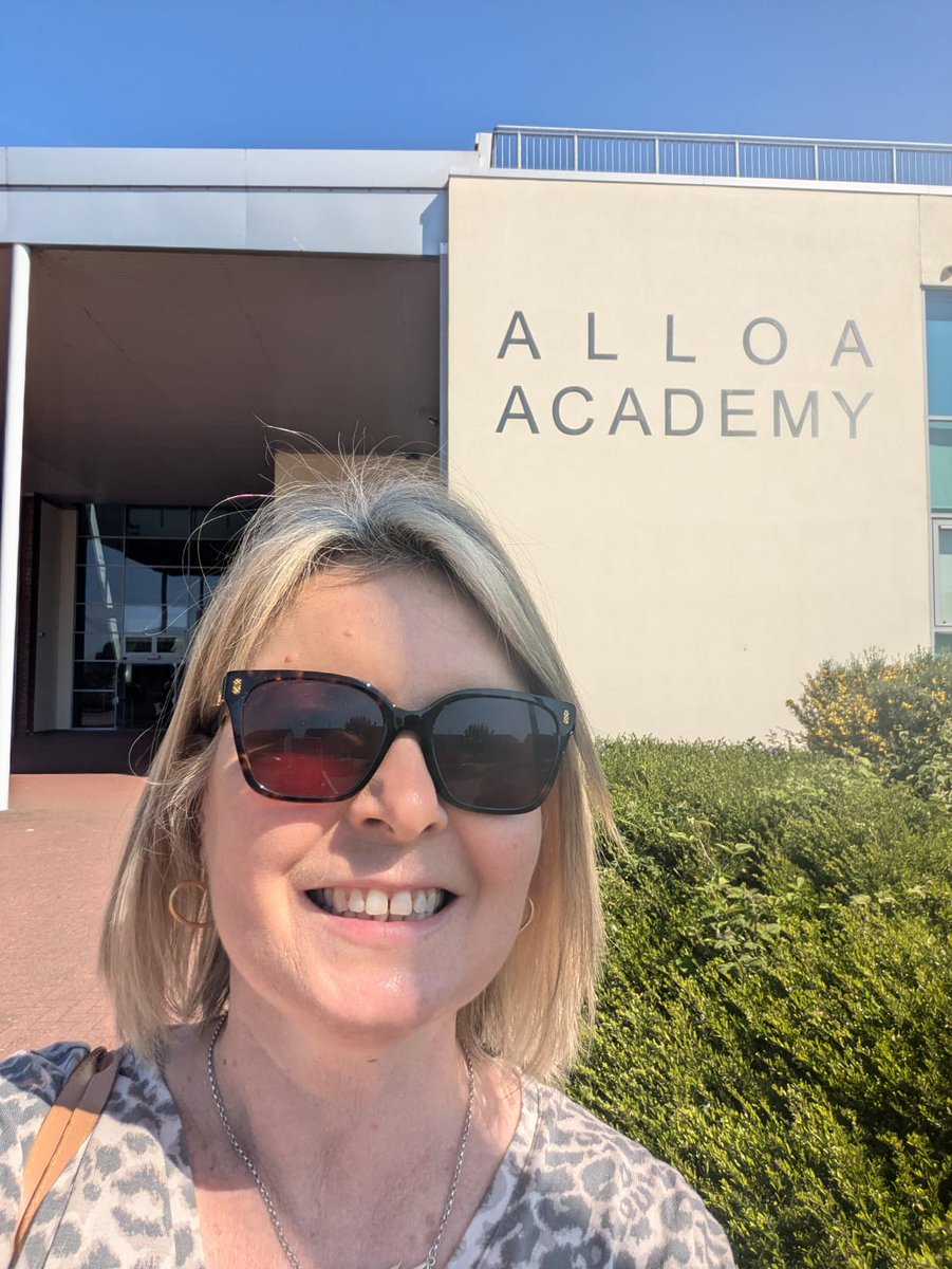 Columba 1400 (@columba1400) on Twitter photo We love getting out & about to meet the amazing people we work with.
Last week, our comms manager Steph visited <a href="/AlloaAcademy/">Alloa Academy</a> to see the inspiring work happening with <a href="/Columba1400/">Columba 1400</a> & The Family Wellbeing Partnership in Clacks.
Great work happening β & stories to come π We love getting out & about to meet the amazing people we work with.
Last week, our comms manager Steph visited <a href="/AlloaAcademy/">Alloa Academy</a> to see the inspiring work happening with <a href="/Columba1400/">Columba 1400</a> & The Family Wellbeing Partnership in Clacks.
Great work happening β & stories to come π