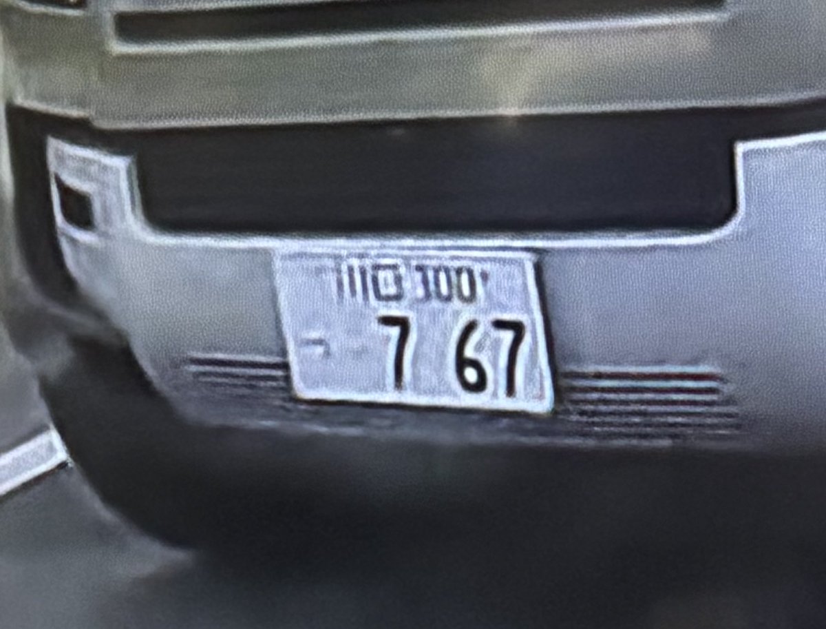 三郷市のひき逃げ犯の車のナンバープレート、バリバリに見えてるな