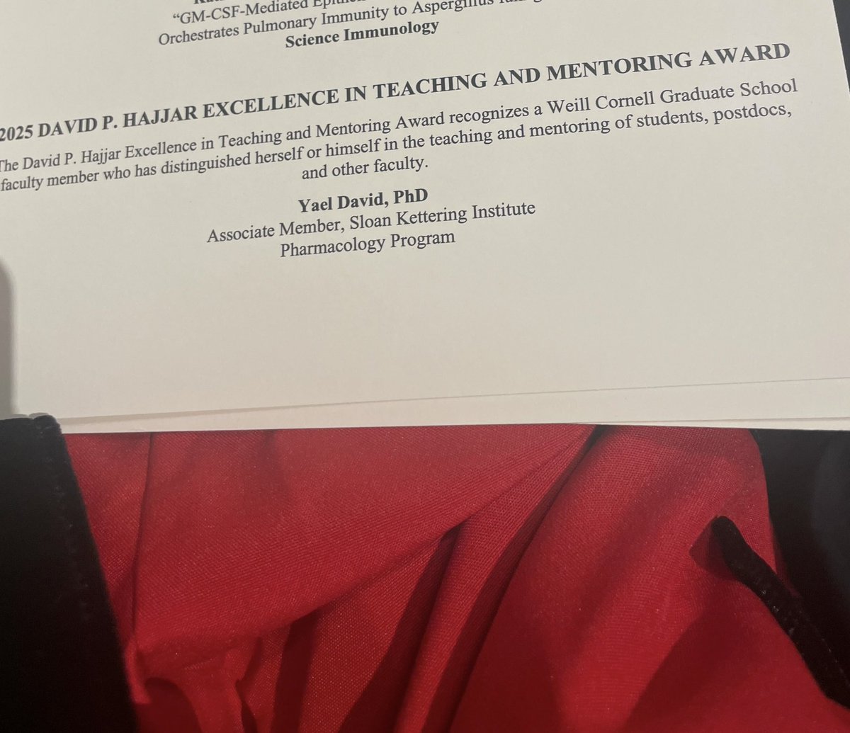 Yael_David__'s tweet image. Honored & humbled to receive the David P. Hajjar Excellence in Teaching and Mentoring Award! Mentoring brilliant students is the best part of the job. Sorry to miss the ceremony—cheering from afar! big congrats to Albert and Ifé for rocking the commencement!