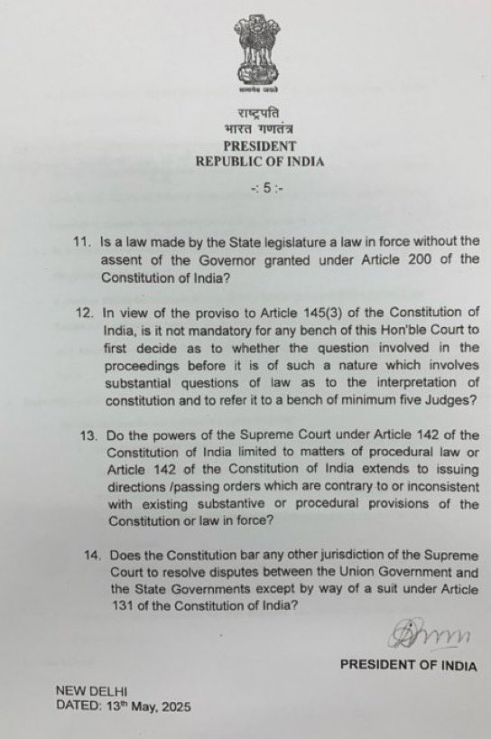 shashank_ssj's tweet photo. Breaking 🚨

President Droupadi Murmu of India has sent a reference to the Supreme Court under Article 143 (1) of the Indian Constitution. The reference includes 14 questions.

The most important questions by @rashtrapatibhvn are:
1. Can a timeline be imposed on the President?
2. Can the court adjudicate the contents of a bill before it becomes a law?
3. Can the Supreme Court substitute the orders of the President or Governor through Article 142?
4. What are the limits of Article 142?
5. Can the Supreme Court resolve disputes between the Union and the States other than those covered by Article 131 of the Indian Constitution?

The Supreme Court will have to form a 5-judge Constitutional bench to answer these questions.