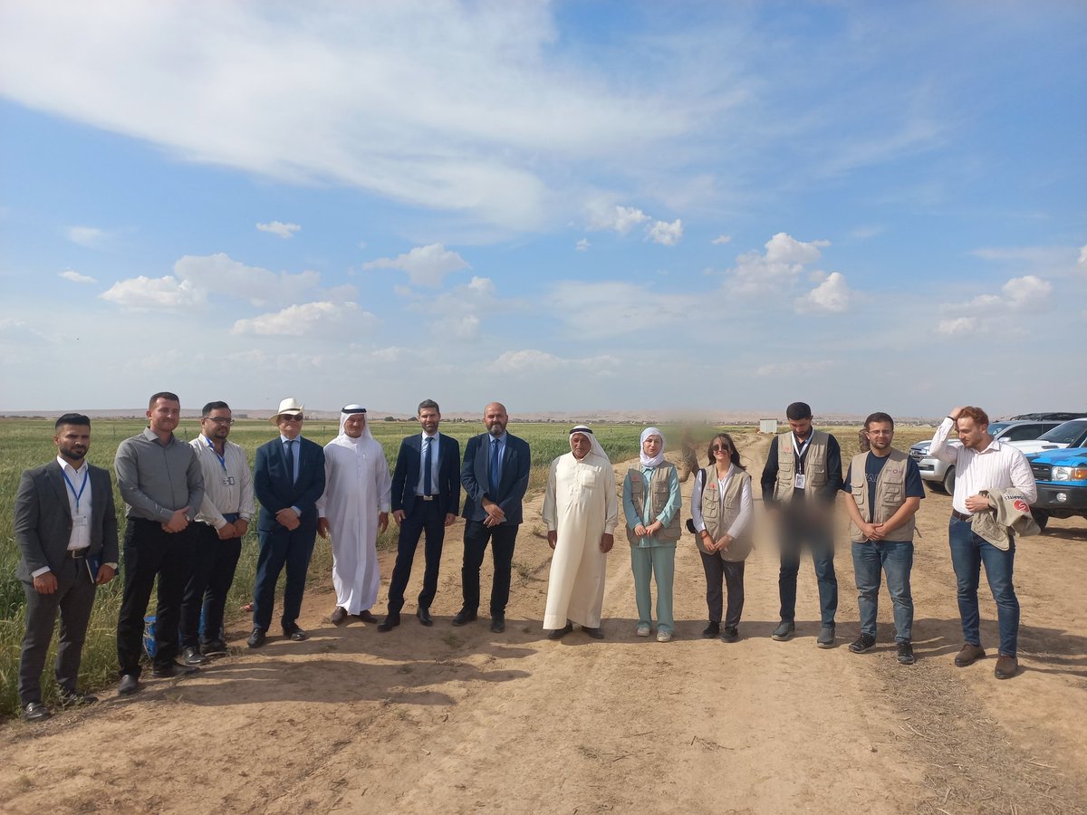 Le programme Niniv'eau de l'AFD en appui au secteur de l'🚰 pour les agriculteurs du "grenier à blé de l'🇮🇶". Tenue le 8/5 dans le Sinjar d'1 atelier de sensibilisa° aux bonnes pratiques. A Telaafar, visite de parcelles cultivées sur le mode innovant de l'agriculture de conserva°