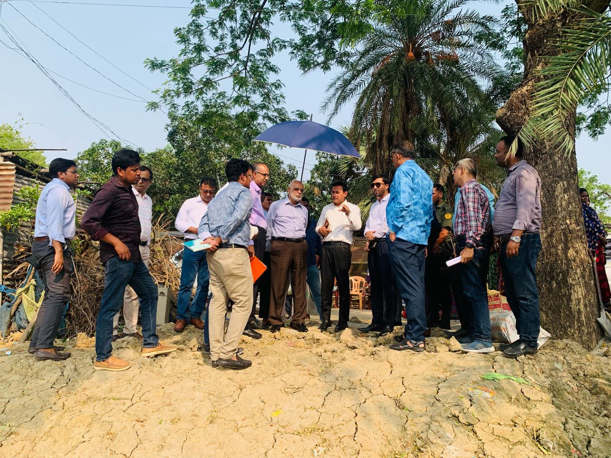 foundation_wave's tweet image. রাজশাহী জেলায় খরা প্রতিরোধে সংস্থা কর্তৃক বাস্তবায়িত ‘এক্সটেনডেড কমিউনিটি ক্লাইমেট চেইঞ্জ প্রজেক্ট-ড্রট (ইসিসিপি-ড্রট)’ প্রকল্পের আওতায় ১৪ মে ২০২৫ চৌদুয়ার গ্রামে পুনঃখননকৃত চৌদুয়ার পুকুরের শুভ উদ্বোধন করেন পল্লী কর্ম-সহায়ক ফাউন্ডেশন এর চেয়ারম্যান জনাব জাকির আহমেদ খান।