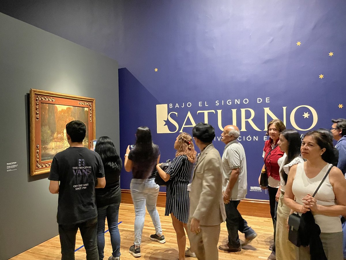 MUNALmx's tweet photo. Gracias a todas y todos por acompañarnos en la inauguración de la exposición “Bajo el signo de Saturno. Adivinación en el arte” 🔮💫✨😊😉😎 https://t.co/pKzIhb04HF