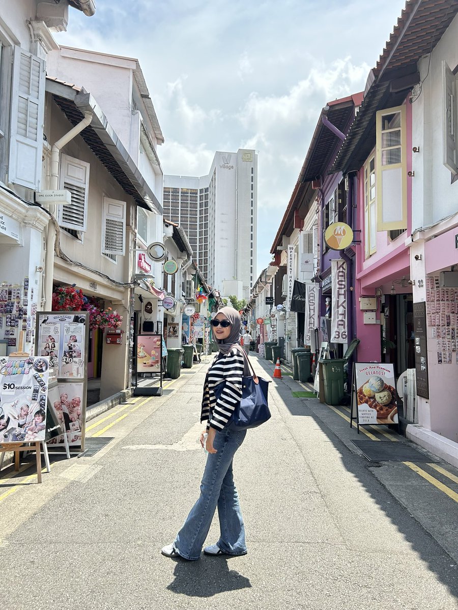 kforkinsley's tweet photo. SPILL BUDGET transportasi liburan JKT - SINGAPORE - KUALA LUMPUR.

aku share harga tiket pesawat, bus, dan hotel selama trip kemarin, boleh di save &amp; share buat liburan nanti 🤞🏻 https://t.co/qQKbjtwqzW
