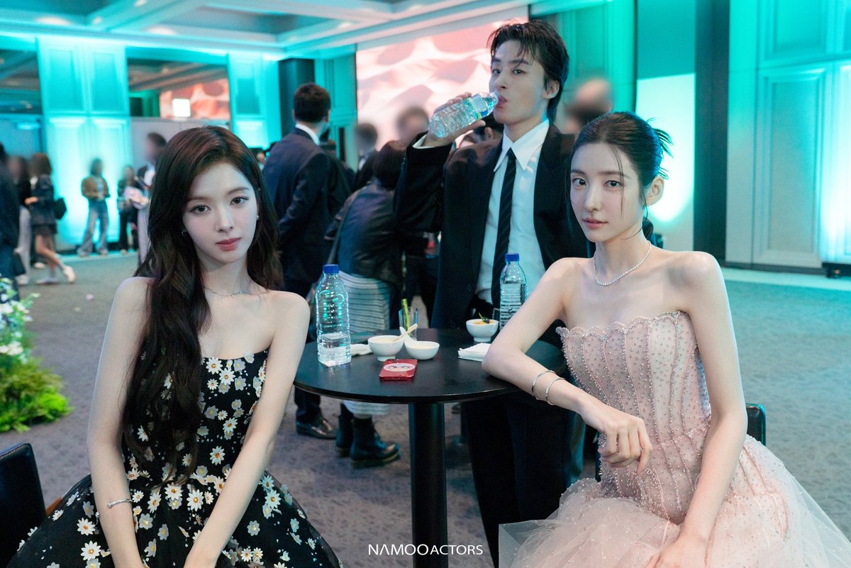 이 남자 영원히 늙지를 않네