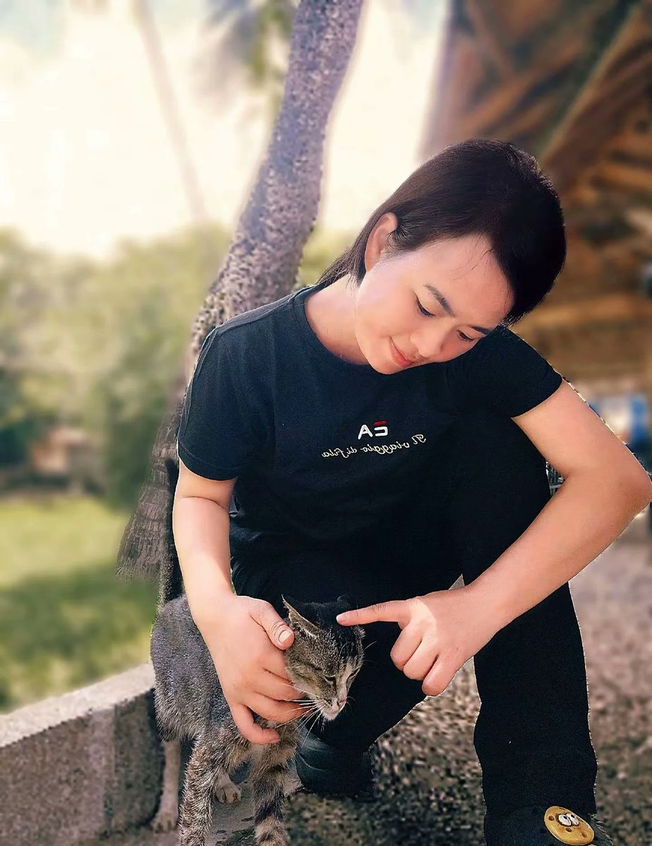 CulturalLingnan's tweet image. Lingnan: Beauty Beyond Borders | Just 20 minutes by boat from #Zhanjiang lies #Techeng Island–a timeless haven where #mangrove forests embrace turquoise waters and golden #sands. Leave urban bustle behind and immerse yourself in the island&apos;s coastal #rhythm, where days melt into…