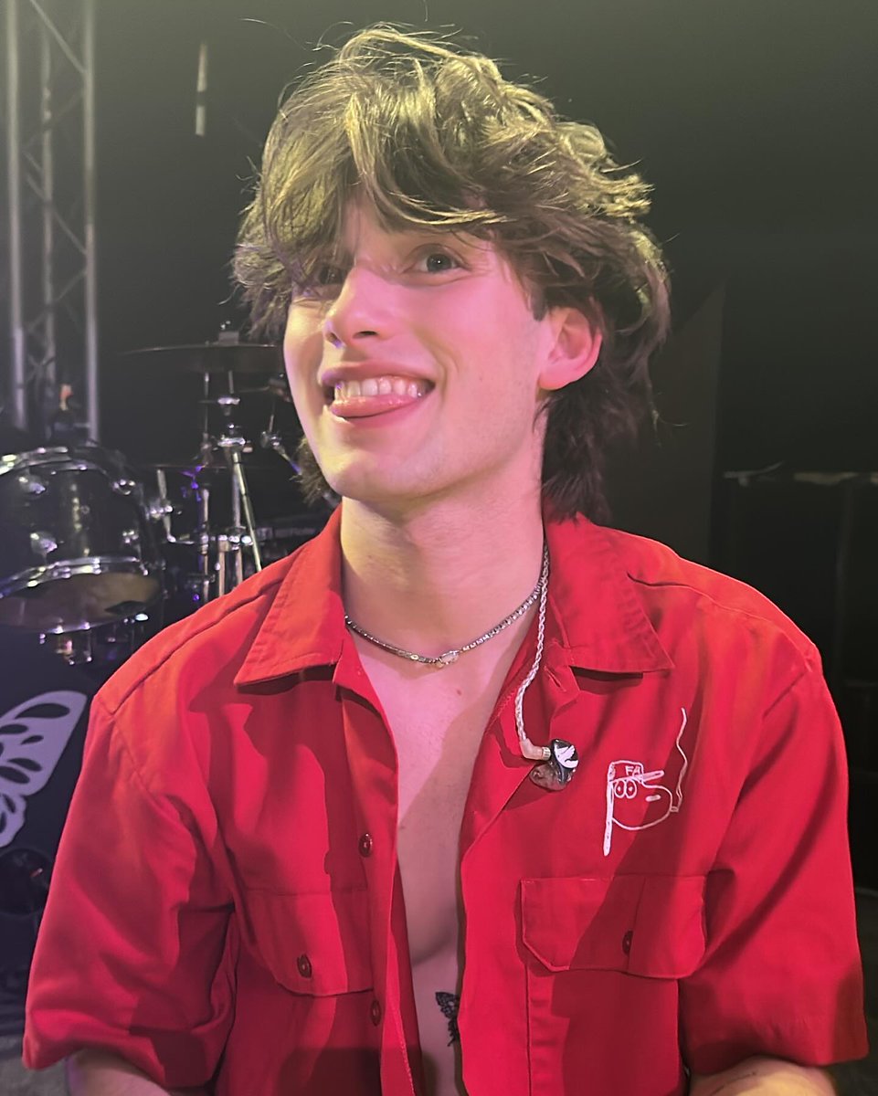 🦋 (@j0hnnysarchive) on Twitter photo 