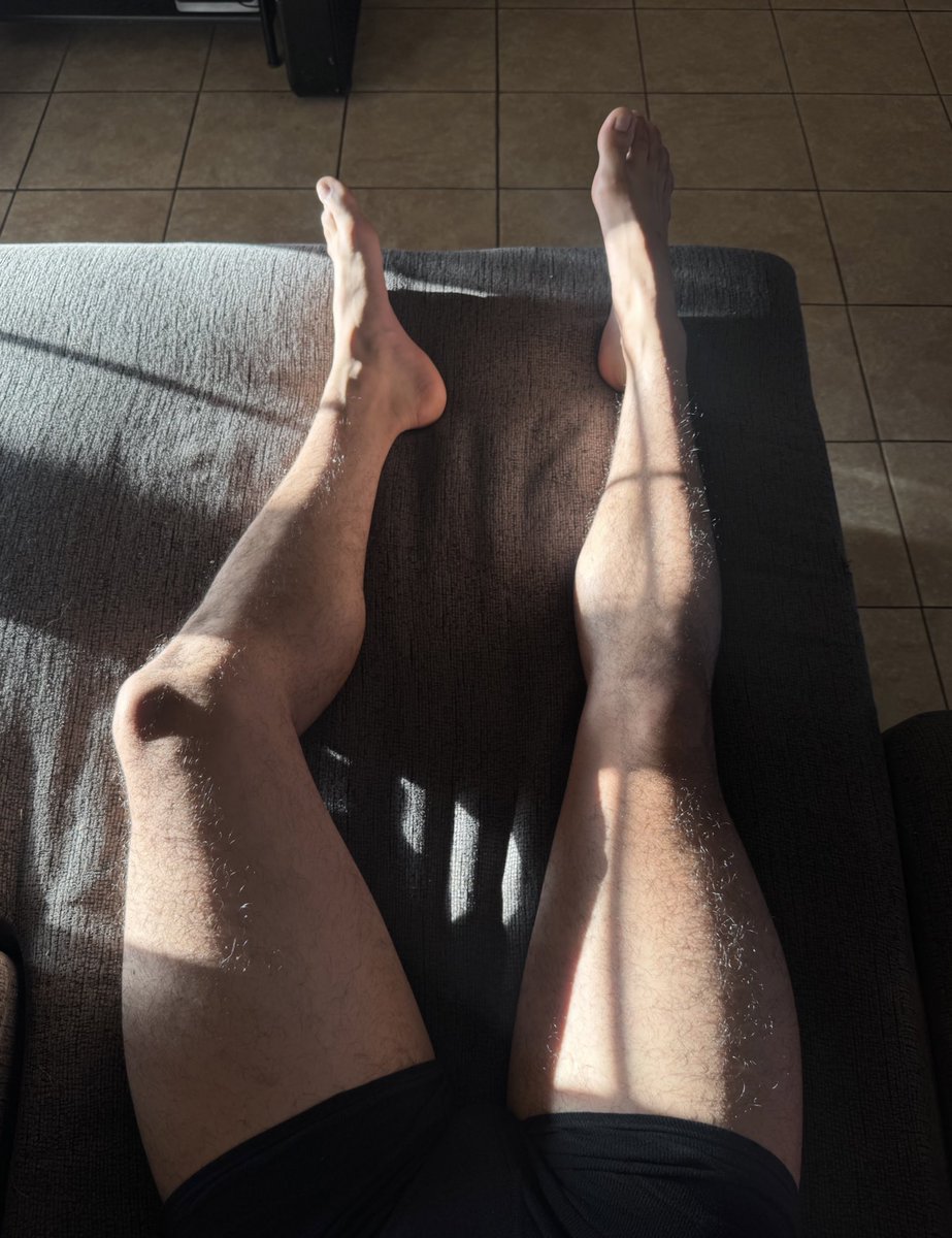 need to get my legs and feet worshipped