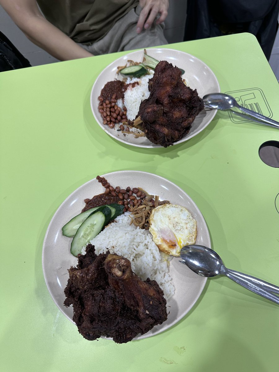 gmonad nasi lemak catch up with <a href="/EforNad/">Edwin</a> 😋 <a href="/monad_xyz/">Monad ⨀</a> 

this was soooo good!!!