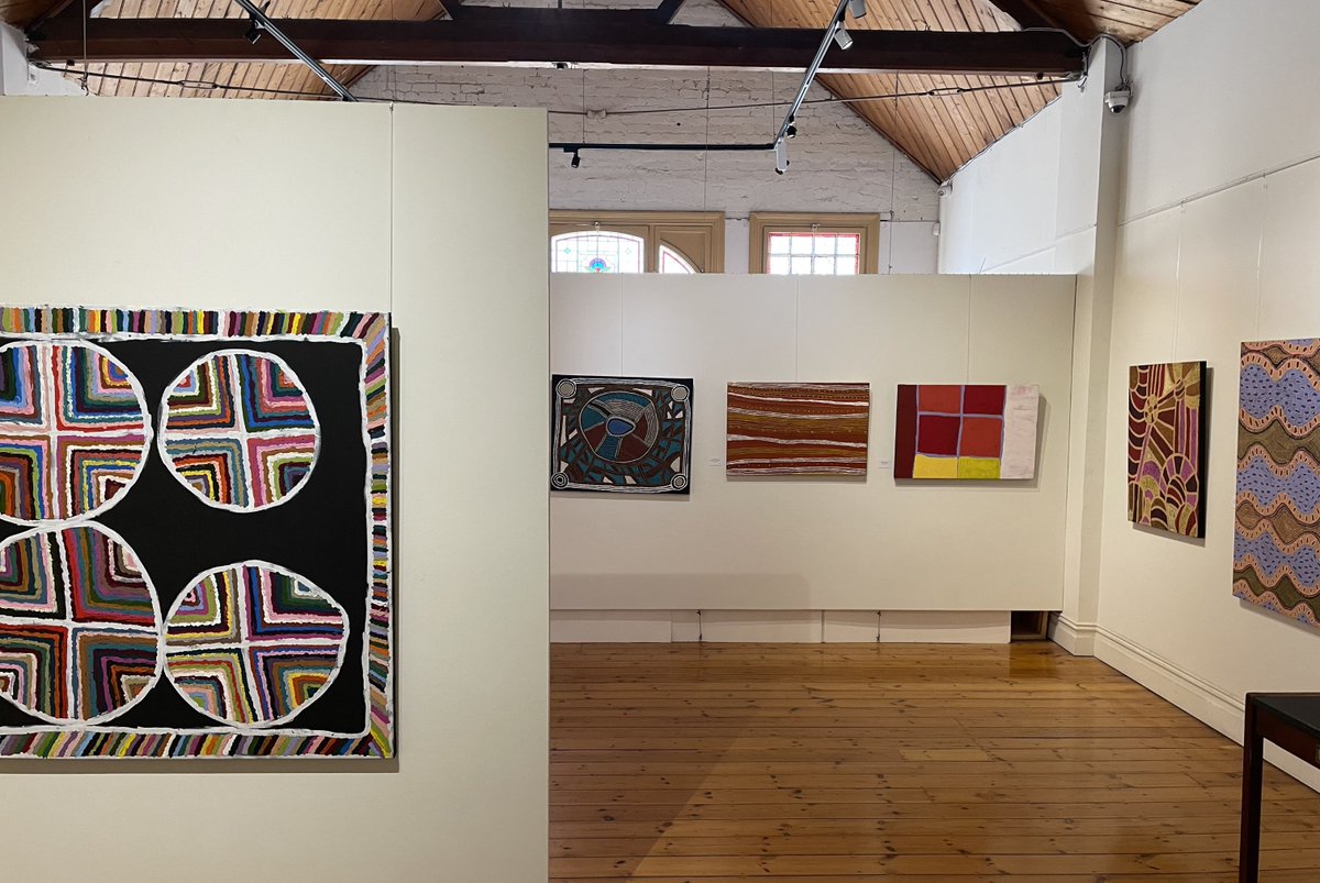 Wrap up for the exhibition Ninuku Artists – Together We Share our Stories – wonderful to have the artworks at Japingka -hours Sat/Sun 12-5, Mon/Fri 10-5 japingkaaboriginalart.com/collections/ni… #contemporaryart #AboriginalArt #JapingkaGallery #indigenous