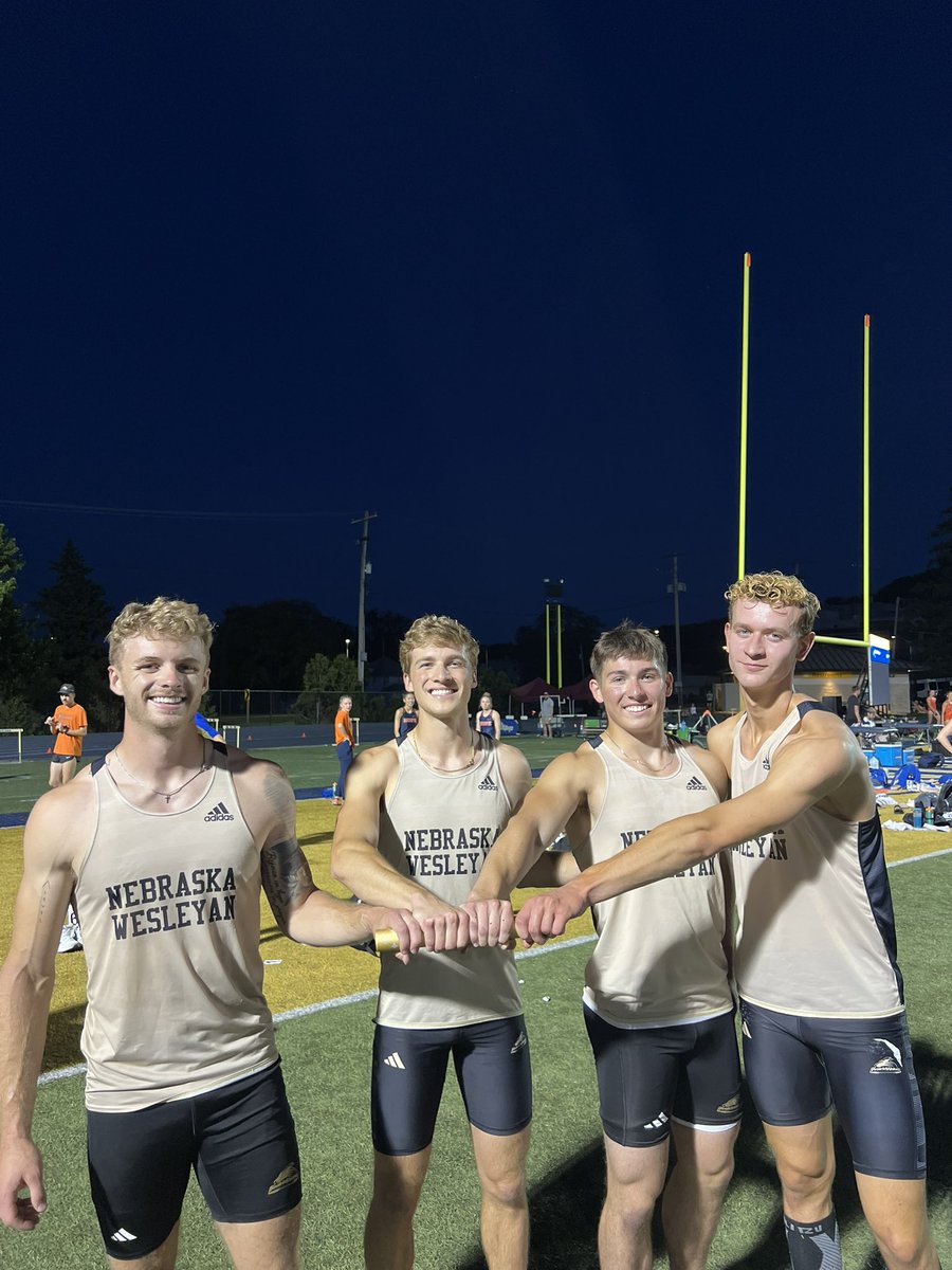 Men’s 4x4 of Conner🐺Meyer🐺Vlcan🐺Plahn🐺 run 3:12.30. They come up just short of qualifying for nationals. But run the 7th fastest time in school history!

#nwutf #pwolfnation