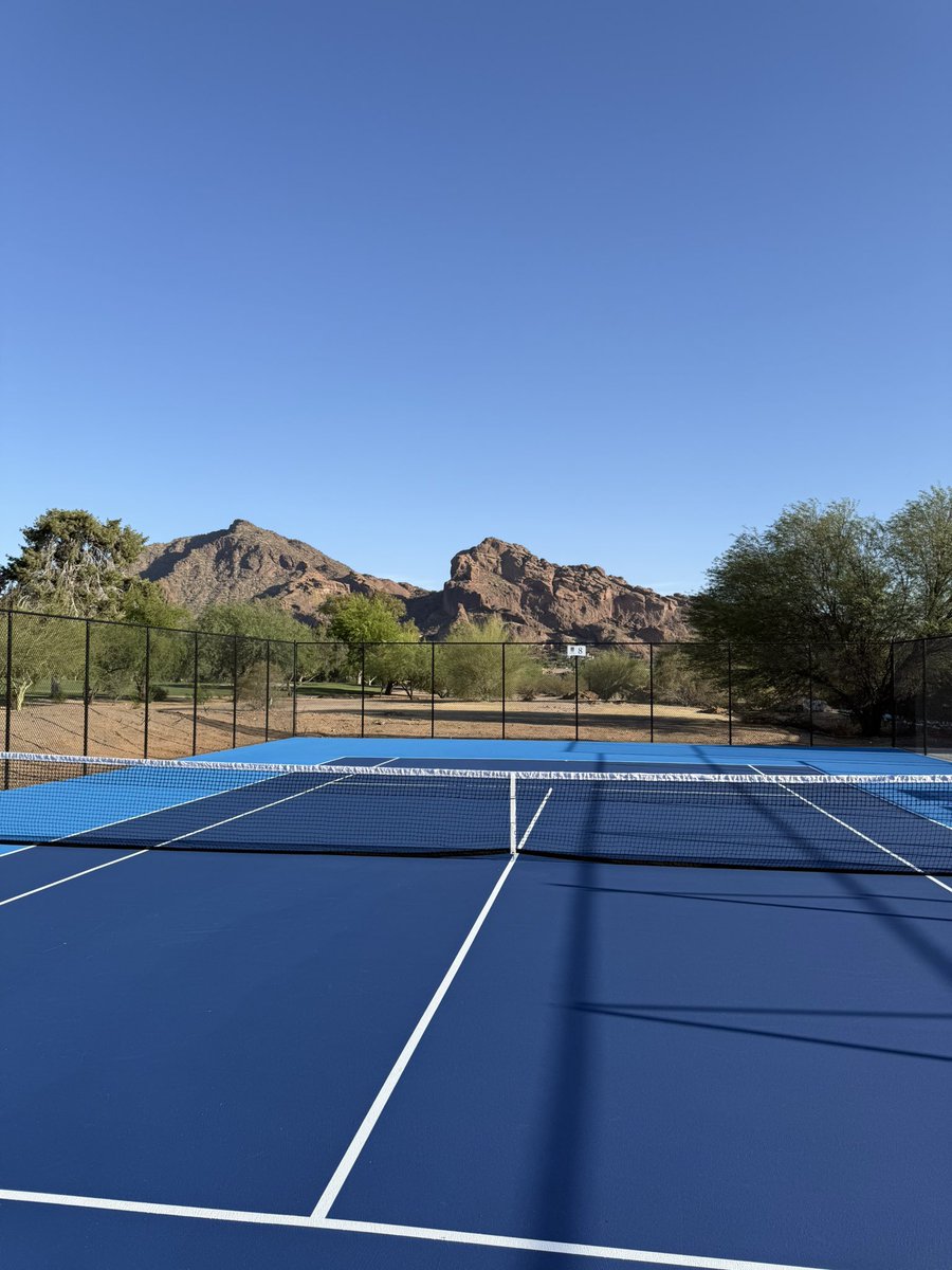 Not a bad office view for the week. 🎾🌵
