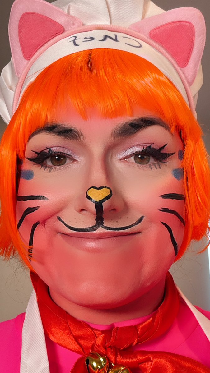 Hey <a href="/voguemagazine/">Vogue Magazine</a>