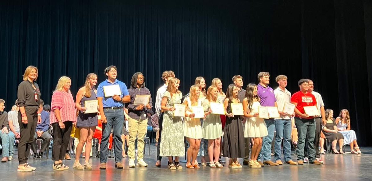 LBHS_Athletic_Boosters (@lbathleticboost) on Twitter photo Each year Lake Belton High School Athletic Booster Club awards 16 $2,000 college scholarships to senior student athletes. The Class of 2025 recipients are Jeremiah Battreall, Avelina Betancourt, Zachary Dodd, Natalia Guillen, Brett Harmon, Hunter Hutchins, MyKenna Johnston, Each year Lake Belton High School Athletic Booster Club awards 16 $2,000 college scholarships to senior student athletes. The Class of 2025 recipients are Jeremiah Battreall, Avelina Betancourt, Zachary Dodd, Natalia Guillen, Brett Harmon, Hunter Hutchins, MyKenna Johnston,