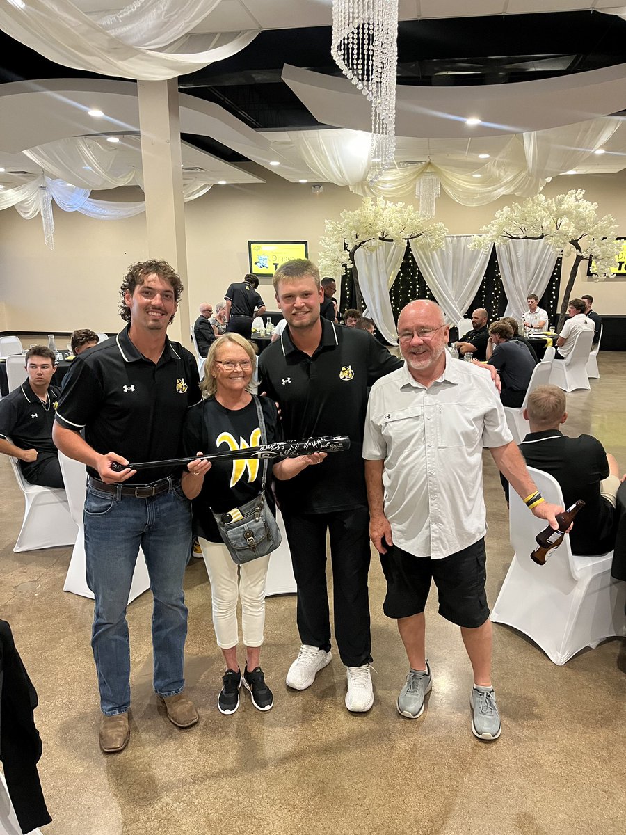 Brent Kemnitz (@brentkemnitz) on Twitter photo Donor dinner at LaVela with <a href="/GoShockersBSB/">Wichita State Baseball</a> and our LOYAL and PASSIONATE supporters βΎοΈπΎ Donor dinner at LaVela with <a href="/GoShockersBSB/">Wichita State Baseball</a> and our LOYAL and PASSIONATE supporters βΎοΈπΎ