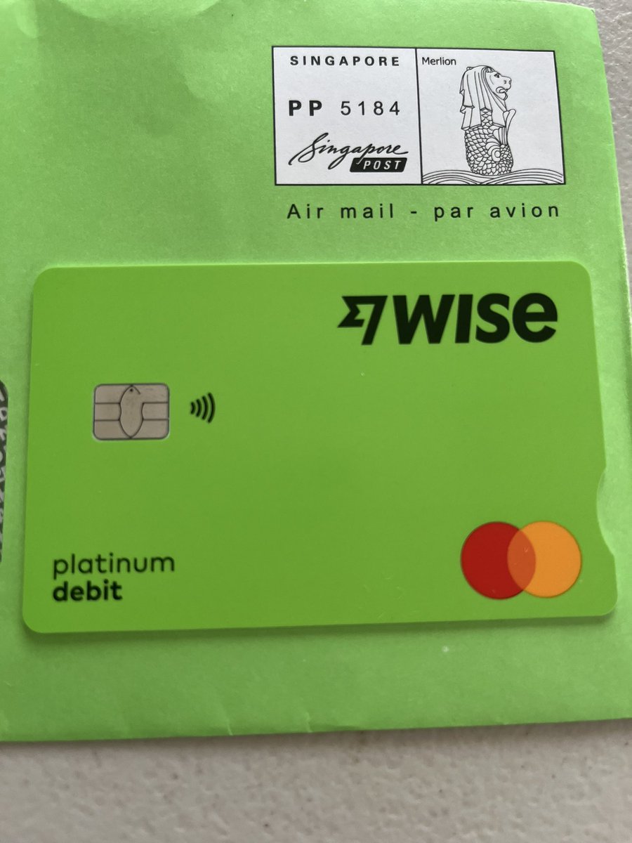 wiseデビットカード】到着しました。 約2週間で🇸🇬シンガポールから自宅🏠に到着しました。 https://t.co/NFv3BxR7Q4  ⬆️上記私の招待リンクからカード発行するとカード発行料無料です。海外旅行に便利だと思います♪