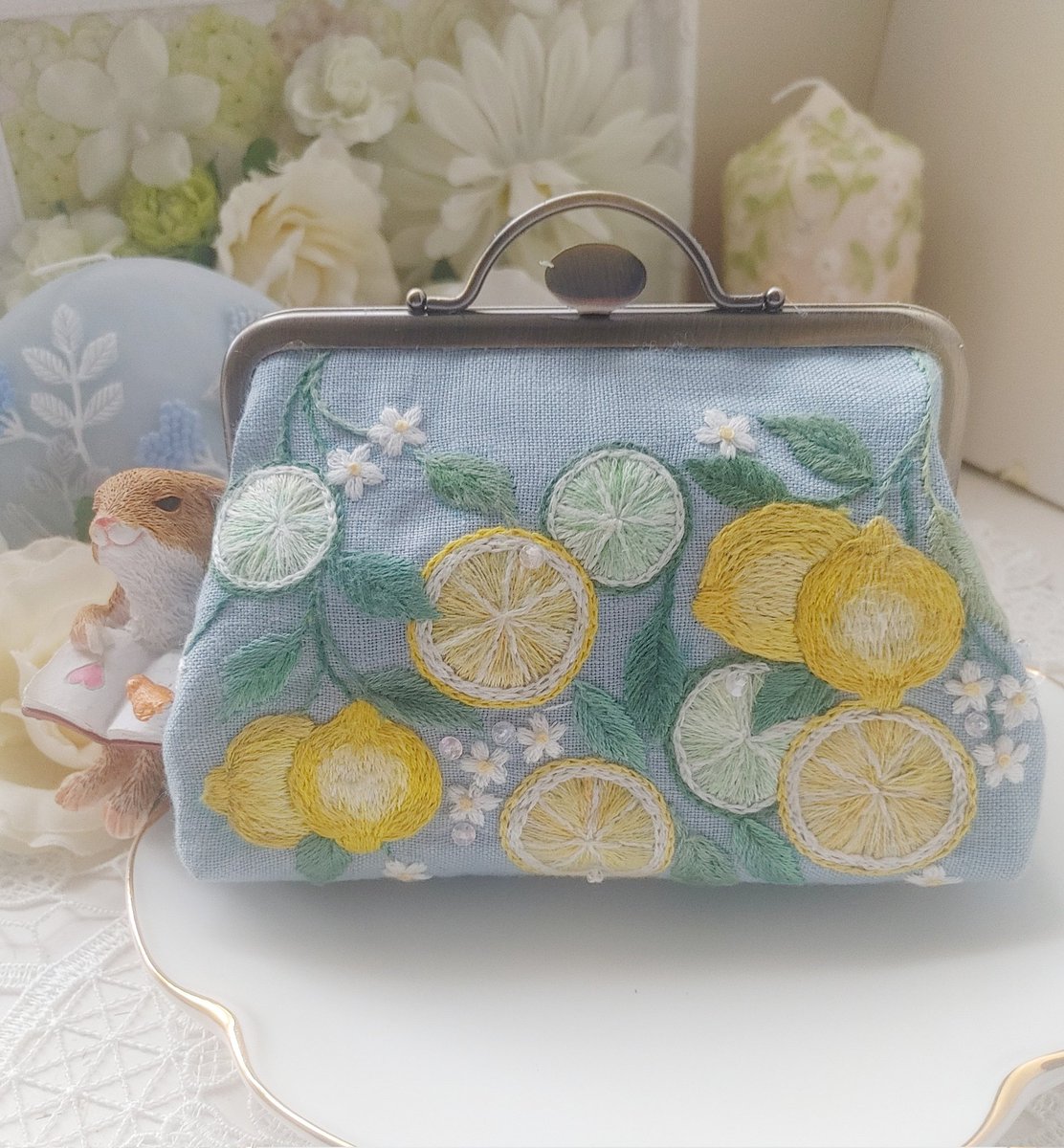手刺繍がま口「citrus fruits」
minneで販売準備中です🪡

#刺繍
#檸檬
#レモン