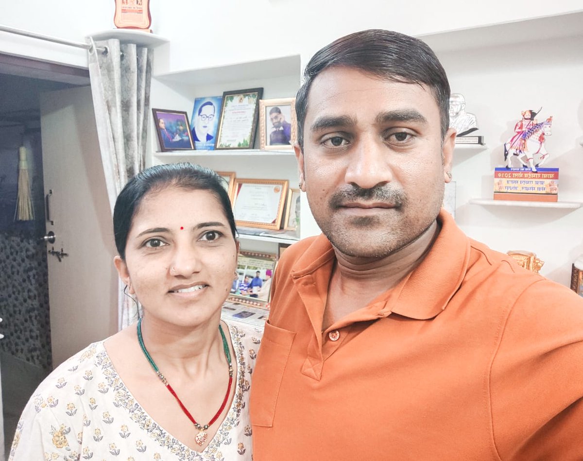 Maina Lakhani (@lakhanimaina) on Twitter photo Happy anniversary my life partner <a href="/GirdhariLakhani/">GIRDHARI LAKHANI</a> ji💞👑💐🎂
सुना था कुछ पाने के लिए कुछ खोना पड़ता है
पता नहीं मैंने क्या खोकर तुम्हें पाया है ❤️ ,हम दोनो ने आज ही के दिन #साथ_साथ_चलने_का_संकल्प_लिया.......
🎉🎉💐💐15वां साल ,बेमिसाल💐💐🎉🎉 Happy anniversary my life partner <a href="/GirdhariLakhani/">GIRDHARI LAKHANI</a> ji💞👑💐🎂
सुना था कुछ पाने के लिए कुछ खोना पड़ता है
पता नहीं मैंने क्या खोकर तुम्हें पाया है ❤️ ,हम दोनो ने आज ही के दिन #साथ_साथ_चलने_का_संकल्प_लिया.......
🎉🎉💐💐15वां साल ,बेमिसाल💐💐🎉🎉