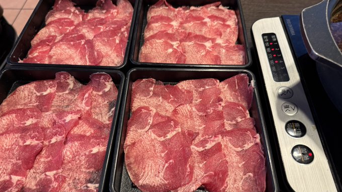 初期ロット無くなって取り急ぎになったのかヤケクソ3D化し始めた 