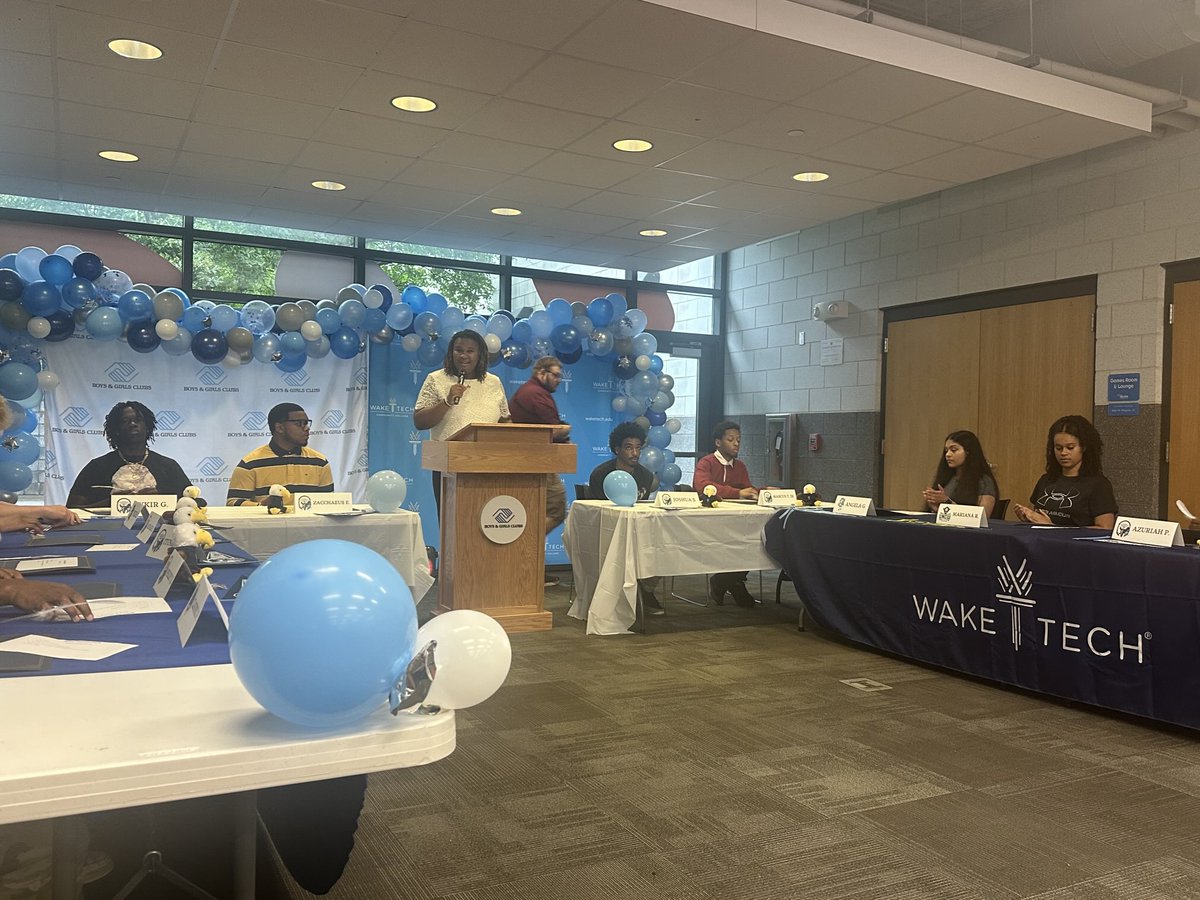 WakeTechPrez's tweet photo. Great evening celebrating College Signing Day with our great partners ⁦@WakeBGC⁩! Honored to welcome eight Boys and Girls Clubs graduating seniors to ⁦@waketechcc⁩ and award our first Reach Scholarships #LadderUP https://t.co/sfdH8jMlx0