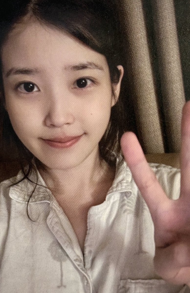heyattidude's tweet photo. 아이유님 레전드 포카가 갱신됨
튜닝의 끝은 순정임을 보고 느껴 그냥 https://t.co/D8UZCxzbVh