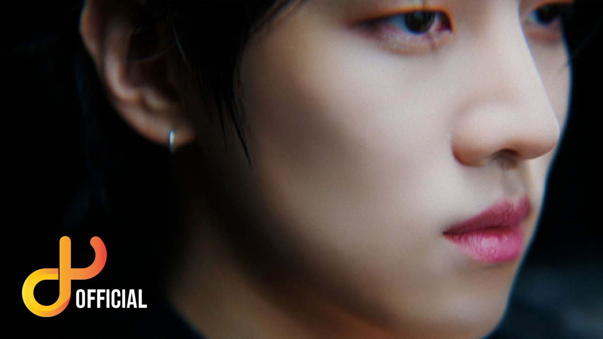 dkz_dy's tweet image. [🎬] JAECHAN 2nd Mini Album [JCFACTORY vol.2]

&apos;Poster Boy&apos; MV
🎞 youtu.be/Lr3J8QTyoxc

🎶 2025.05.16 18:00 (KST)

#재찬 #JAECHAN
#JCFACTORY_vol2 
#PosterBoy
