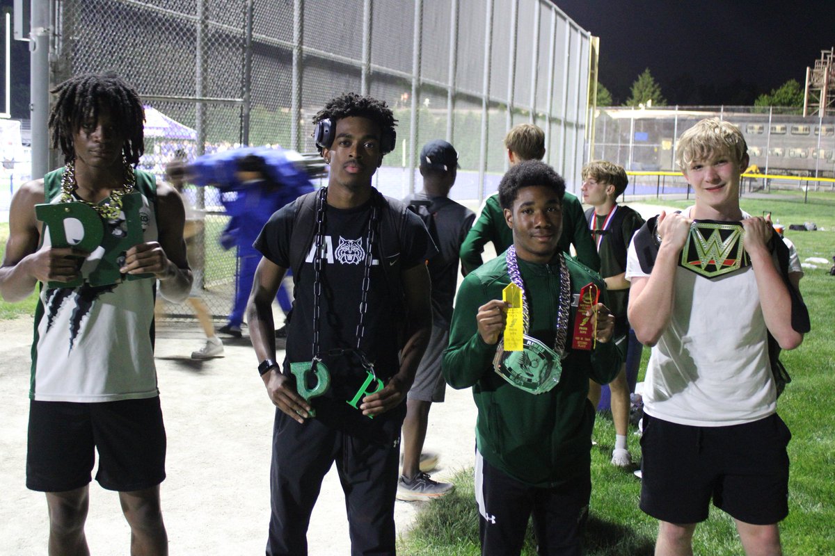 Great night for Stan, Kalib, Na'Varyian and Grady! PR Chains and Throws Belt.