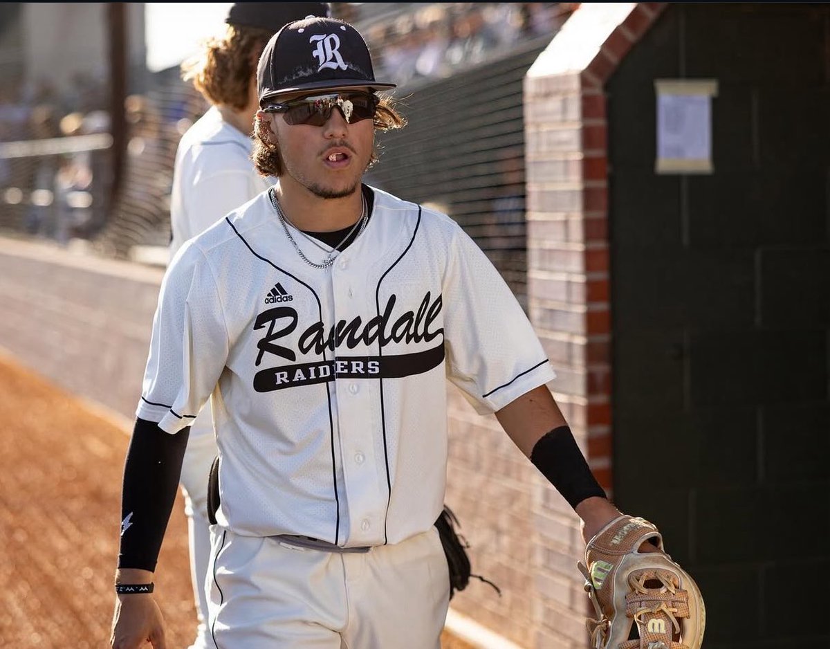 Toepen Shoemaker lll tweet media