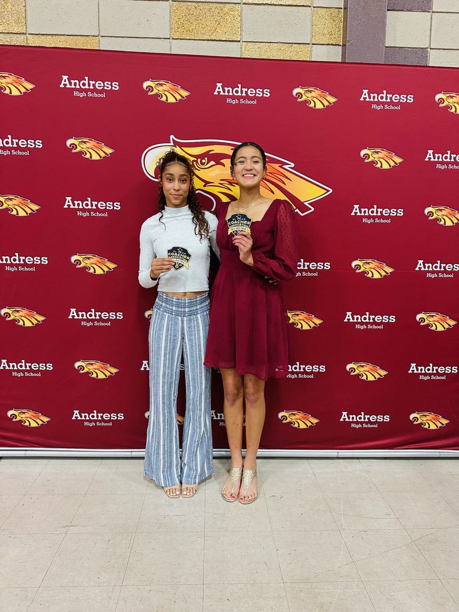 El Paso Coaches Association Banquet - Shoutout to our very own ‘ Sarai Duncan &amp; Gianna Gulley #WAB