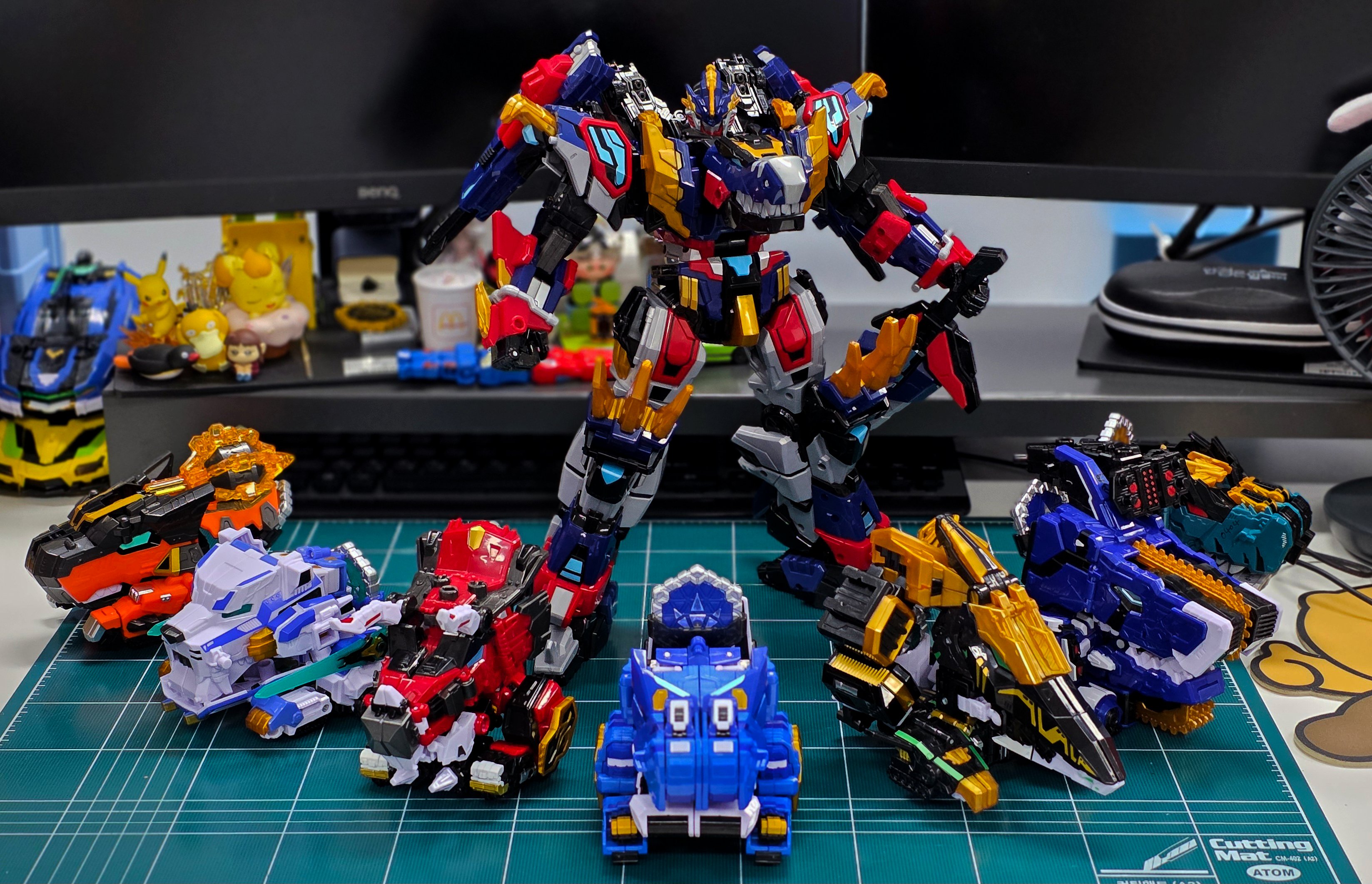 レックスカイザー Qoo10] SAMG Entertainment 最強恐竜 ミニ特攻隊 レックスカイザー/