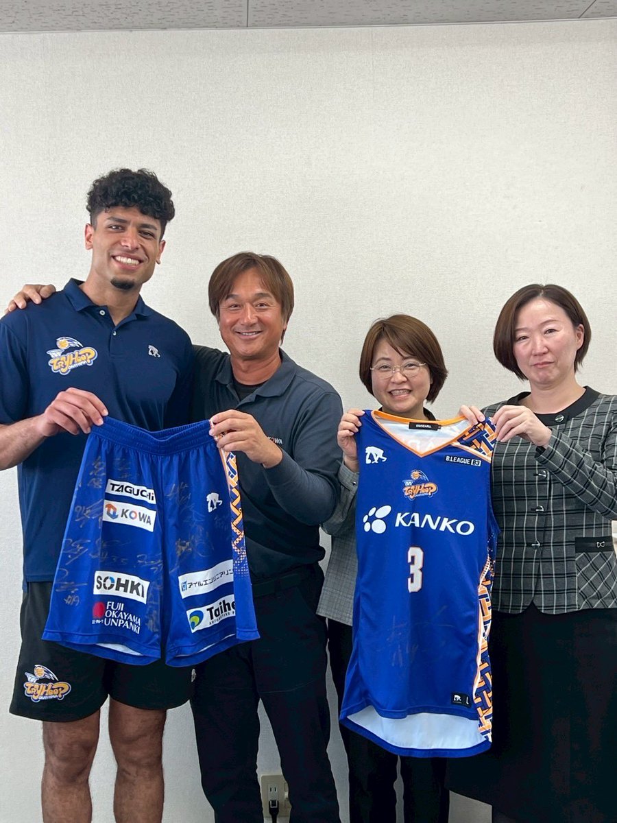 パートナー企業訪問】 #廣和設備 様へ #ハッサンモハメド 選手が訪問し、シーズン終了報告とお礼をお伝えしてきました🏀  熱いご支援をいただき、ありがとうございました！ #トライフープ岡山 #株式会社廣和設備 #KOWA #岡山 #倉敷