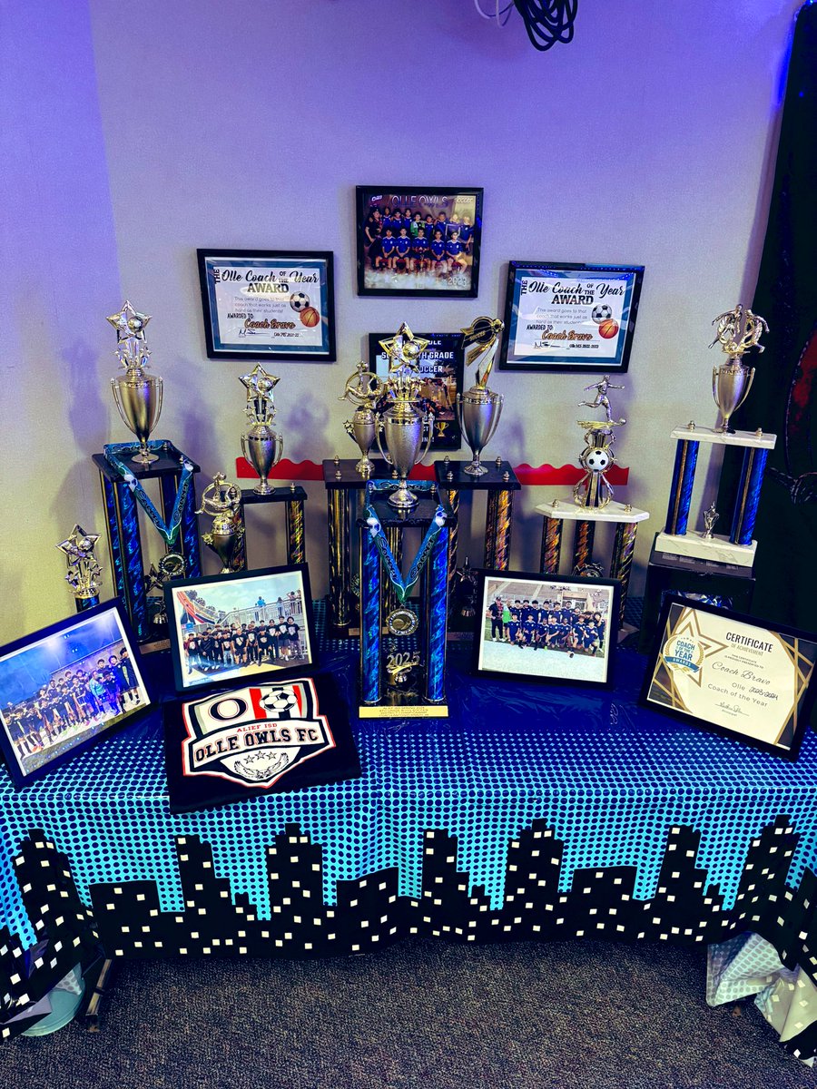 Coach Bravo (@coachbravo_) on Twitter photo I am so proud of our <a href="/OlleMightyOwls/">Olle Middle School</a> <a href="/olleathletics/">Olle Owl Athletics</a> 8th Grade Boys Soccer Spring 2025 Undefeated District Champions! An incredible season full of talent and coachable student-athletes who embraced our philosophy of Desire.Dedication.ESFUERZO! Congratulations muchachos! <a href="/AliefISD/">Alief ISD</a> I am so proud of our <a href="/OlleMightyOwls/">Olle Middle School</a> <a href="/olleathletics/">Olle Owl Athletics</a> 8th Grade Boys Soccer Spring 2025 Undefeated District Champions! An incredible season full of talent and coachable student-athletes who embraced our philosophy of Desire.Dedication.ESFUERZO! Congratulations muchachos! <a href="/AliefISD/">Alief ISD</a>