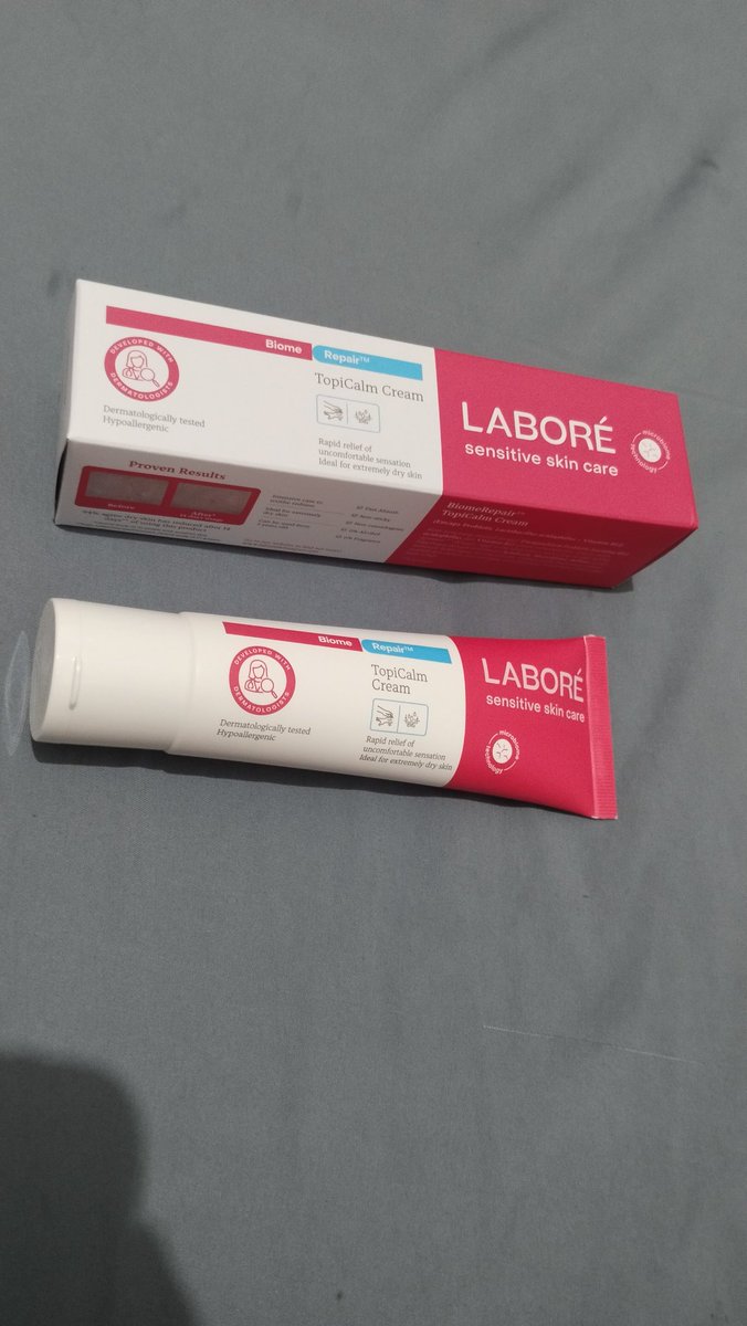 cherry17flow's tweet photo. @yunobleu Aku mau pl labore 85ml baru sekali pake masih baru banget bahkan tutupnya belum kena cream sama sekali, jual rugi 110 aja, ada yg mau? Dm ya https://t.co/PRKW2cU4rb